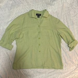 Requirements green button down top size 14